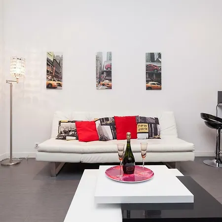 Manhattan 2 Pieces 3 Etoiles Lumineux Plein Centre A 5mn Des Plages Et Palais شقة *