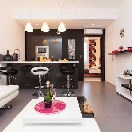 Manhattan 2 Pieces 3 Etoiles Lumineux Plein Centre A 5mn Des Plages Et Palais Cannes