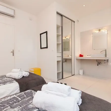 شقة Manhattan 2 Pieces 3 Etoiles Lumineux Plein Centre A 5mn Des Plages Et Palais كان