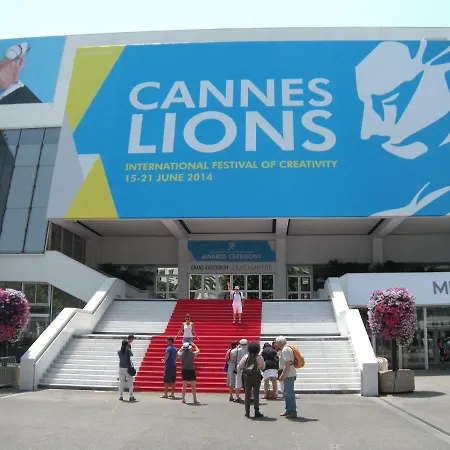 Manhattan 2 Pieces 3 Etoiles Lumineux Plein Centre A 5mn Des Plages Et Palais * Cannes