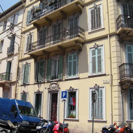 Manhattan 2 Pieces 3 Etoiles Lumineux Plein Centre A 5mn Des Plages Et Palais *